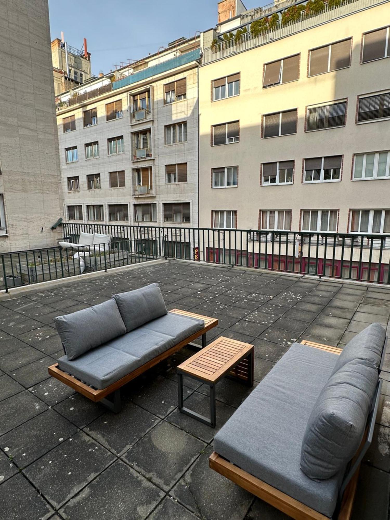 Bratislava Oldtown Apartment 130M2 ,60M2 Terrace And 2 Bathrooms Exteriör bild